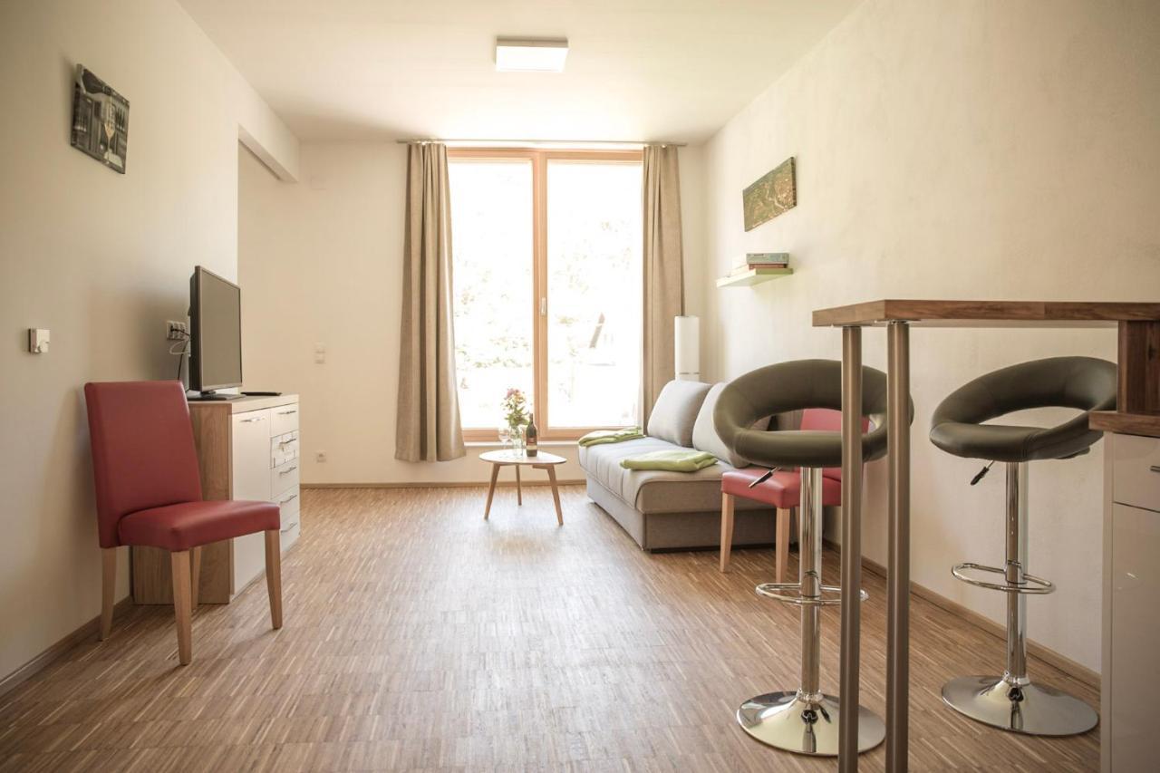 Ferienwohnung Am Weingut Eisenbock Strass  Exterior foto